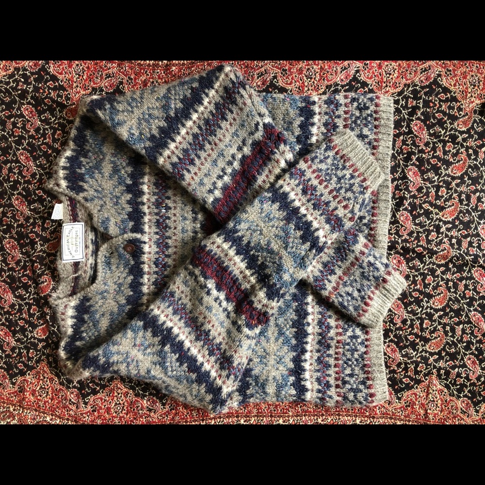 American Eagle Sweater